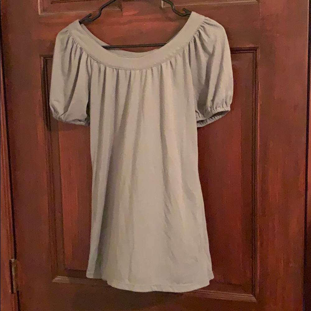 Cute grey top